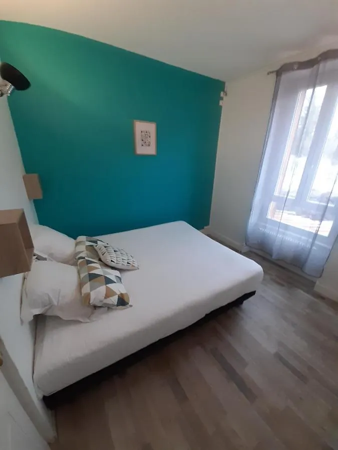 Entre Lacs et Volcans Aydat Mini-hôtel